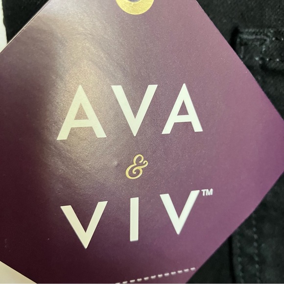 Ava & Viv NWT Black Hi Rise Flare Jeans - 22W - Picture 8 of 8